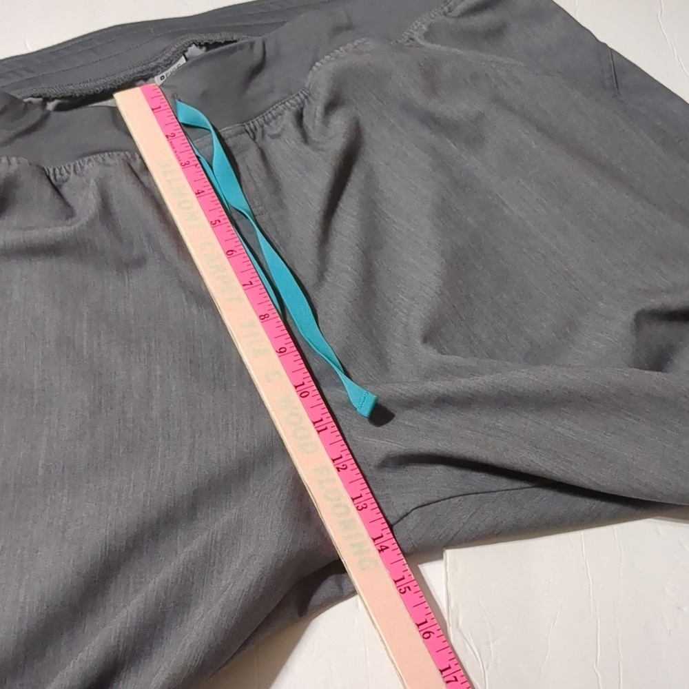 FIGS TECHNICAL COLLECTION  CARGO SCRUB PANTS  PULL ON Women size XXL - Picture 7 of 8